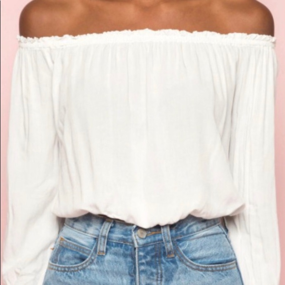 Brandy Melville off the shoulder top